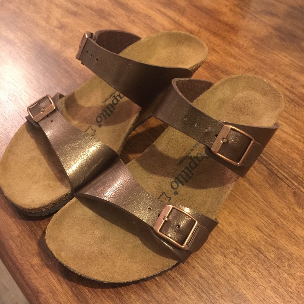NWOT Birko “Dorothy” Papillo wedge bronze 37